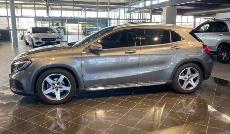 
								Mercedes-Benz GLA 2019 full									