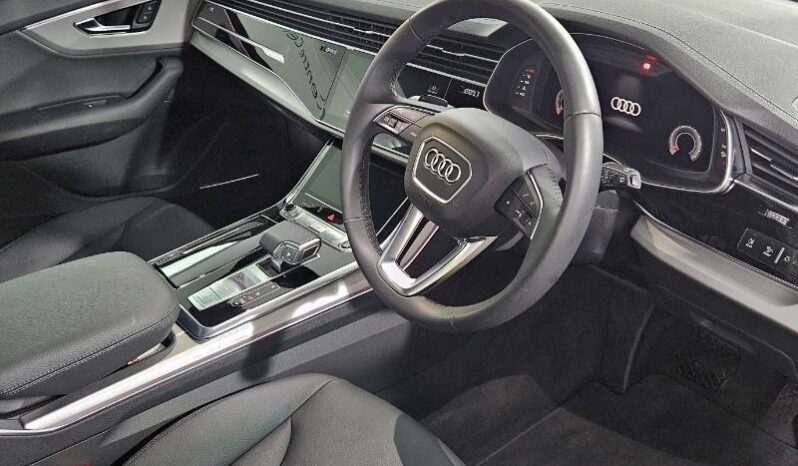 
								Audi Q8 2024 full									