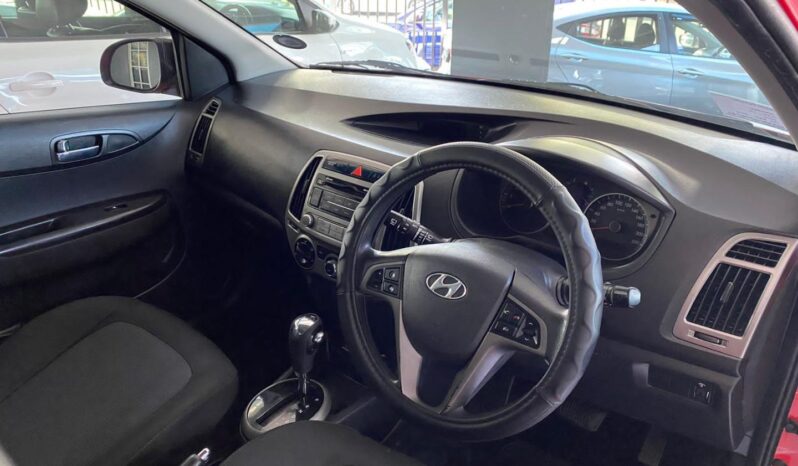 
								Hyundai Accent 2015 full									