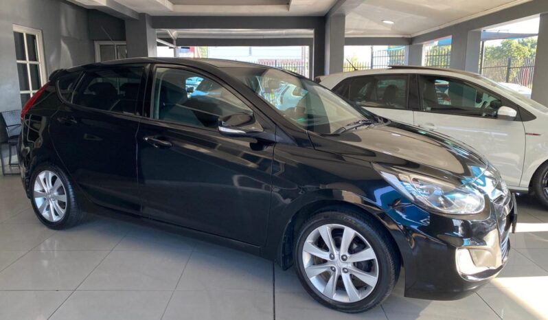 
								Hyundai Accent 2015 full									