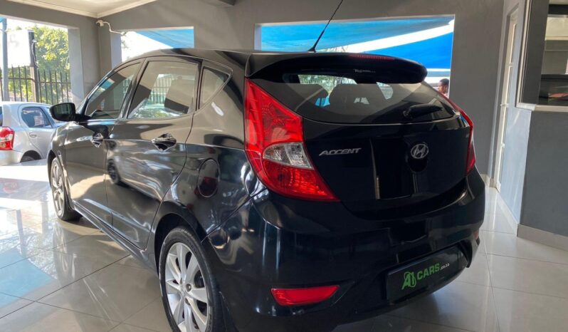 
								Hyundai Accent 2015 full									