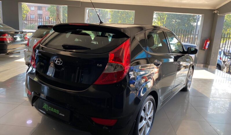 
								Hyundai Accent 2015 full									