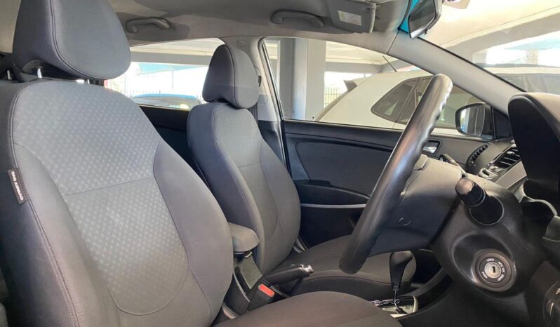 
								Hyundai Accent 2015 full									
