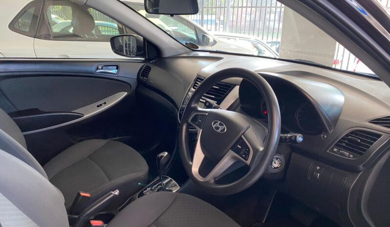 
								Hyundai Accent 2015 full									
