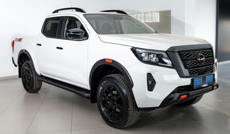 
								Nissan Navara 2024 full									